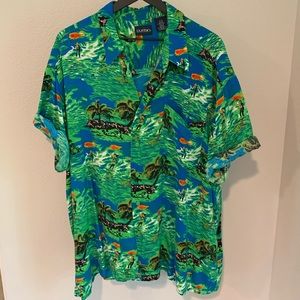 Men’s Hawaiian shirt, short sleeve button-down